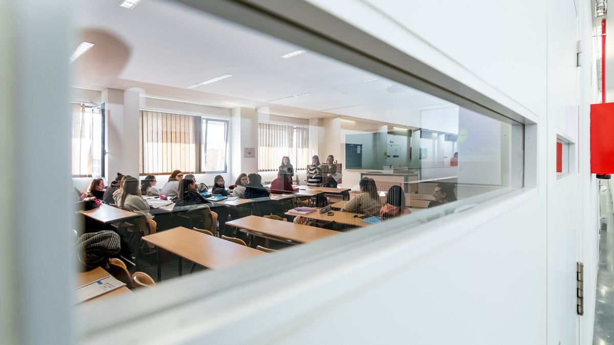 Imagen de archivo de un grupo de estudiantes en un aula de la Universidad de León. | ULE