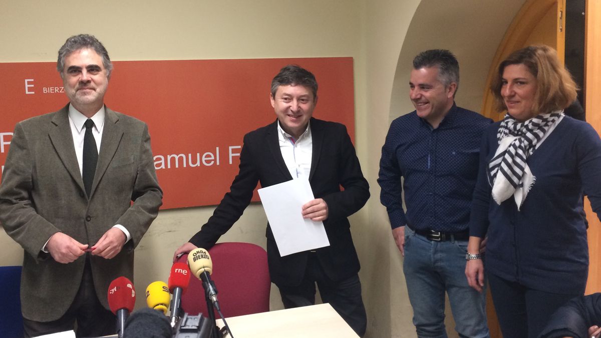 Representantes del grupo municipal de USE Bierzo en el Ayuntamiento de Ponferrada. | A. CARDENAL