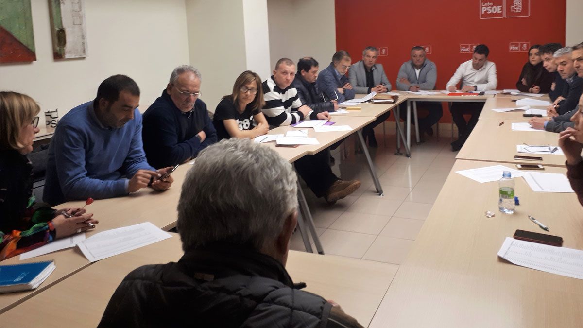 Reunión del PSOE para seleccionar candidata. | L.N.C.