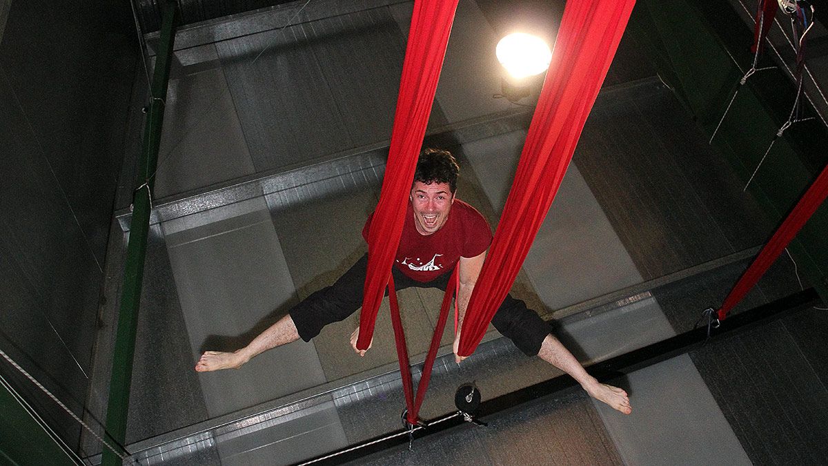 Pablo Parra, en una de sus clases en la Pequeña Nave. | ICAL