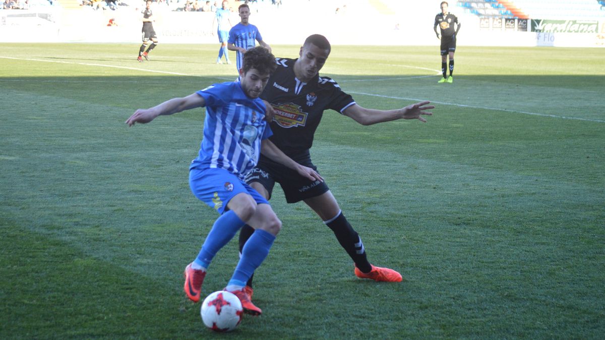 Donoso, durante el partido ante el Talavera. | A. CARDENAL