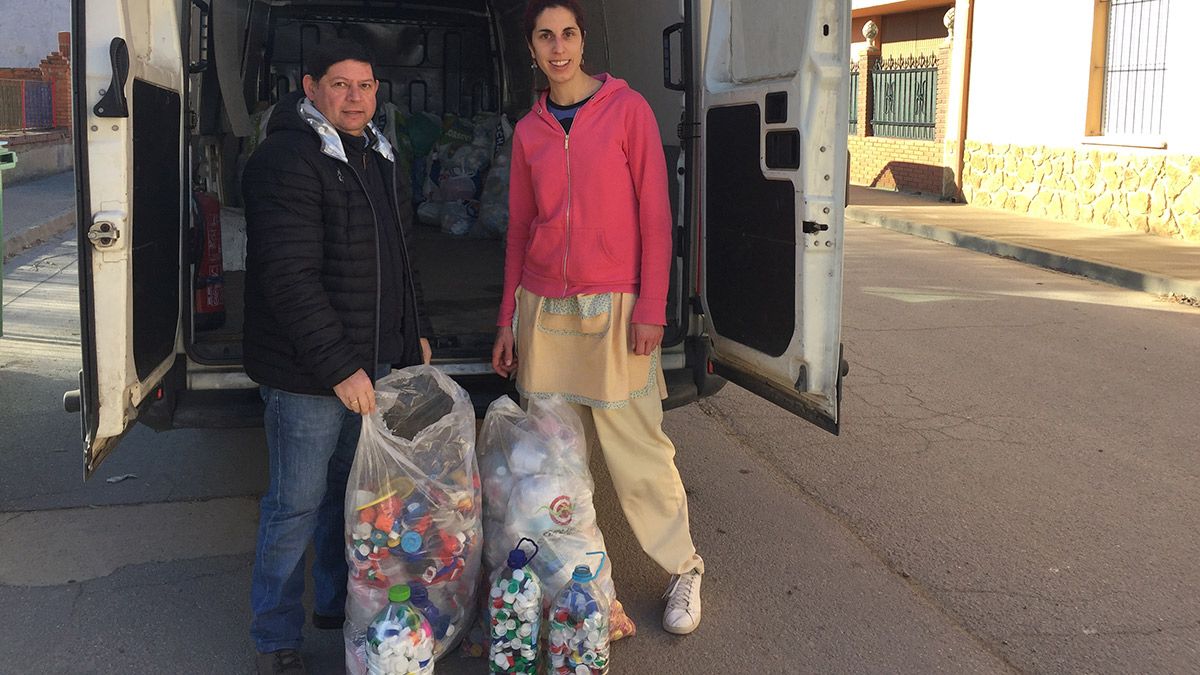 José Jiménez, presidente de Mansurle, junto a Sandra García. | L.N.C.