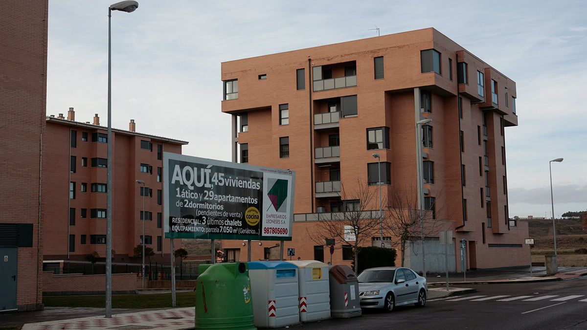 Tres de cada diez viviendas que se vendieron el año pasado en la provincia de León fueron pagadas sin necesidad de firmar un crédito hipotecario. | DANIEL MARTÍN