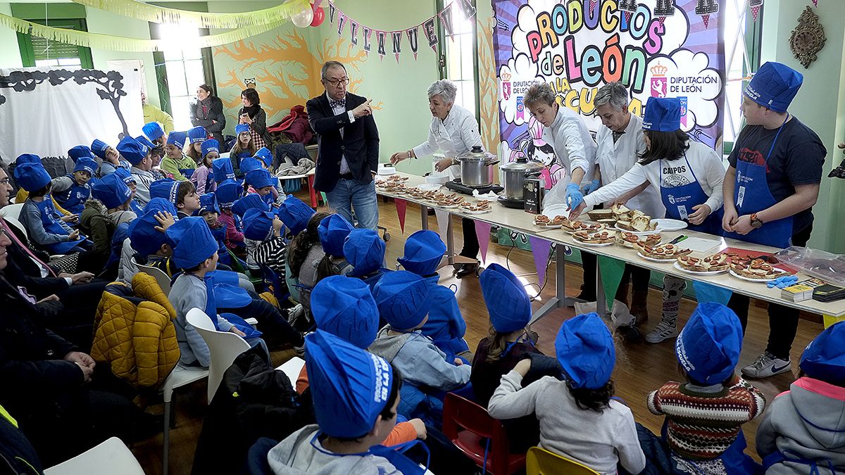 Inauguración de la campaña ‘Productos de León en la Escuela’. | DANIEL MARTÍN