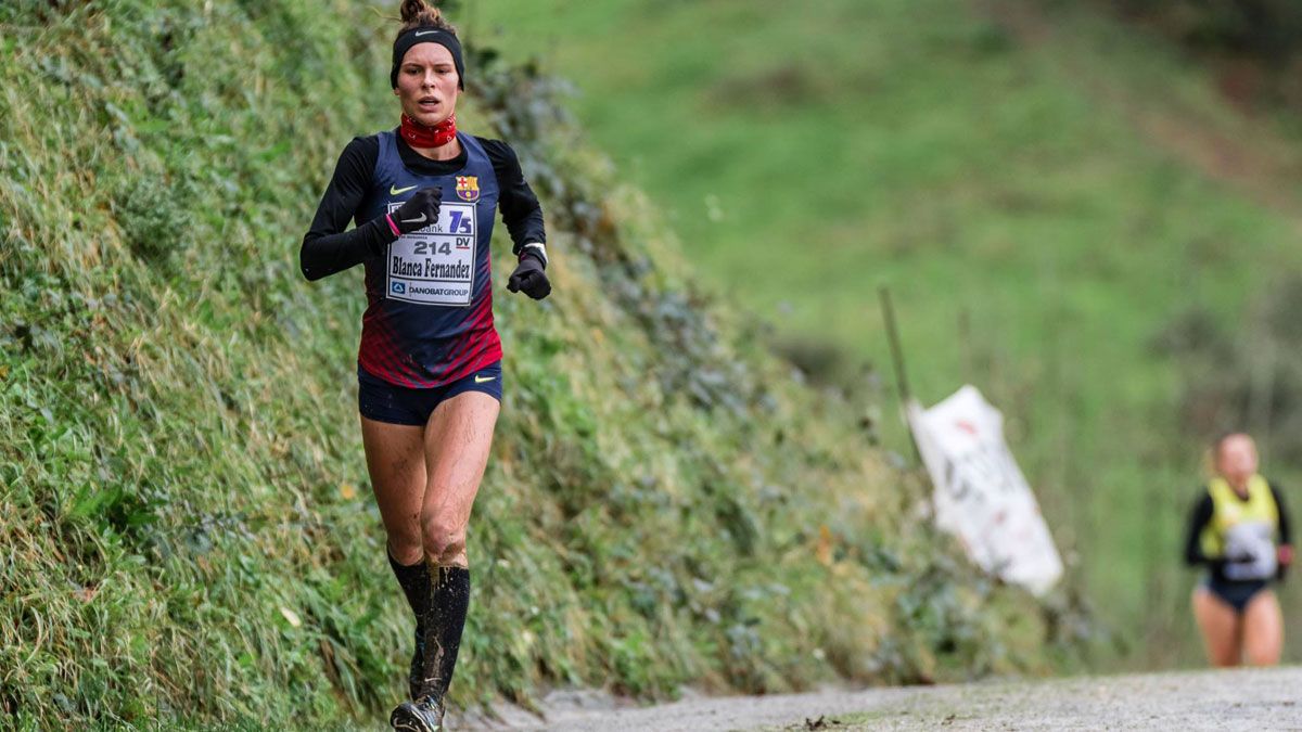 Blanca Fernández, durante el Cross de Elgoibar. | SPORTMEDIA