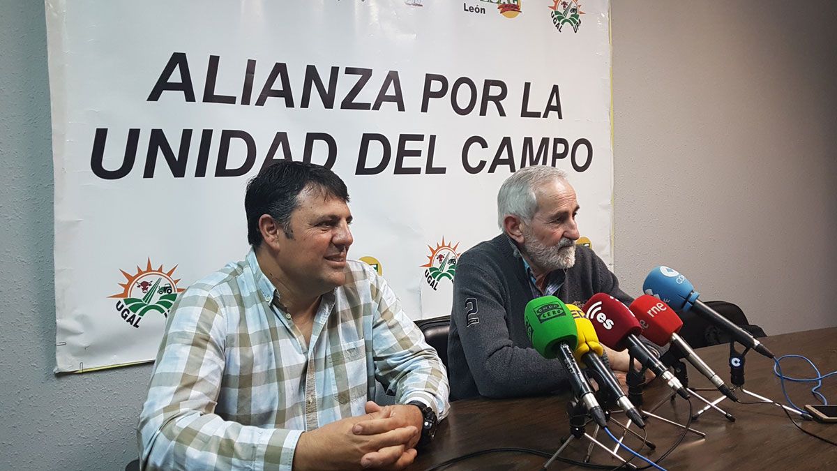 Apolinar Castellanos y Matías Llorente este viernes en la rueda de prensa que dieron en la sede de Ucale-Coag. | T.G.