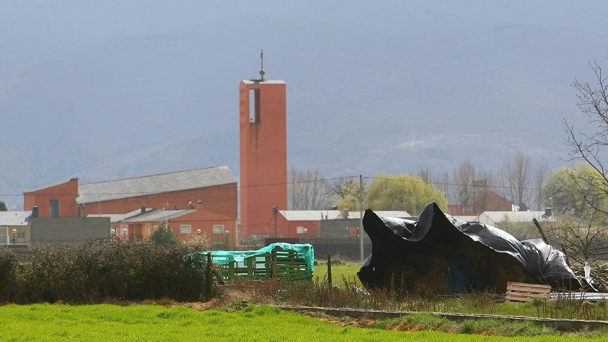 Imagen de archivo de una jornada de viento en El Bierzo. | ICAL