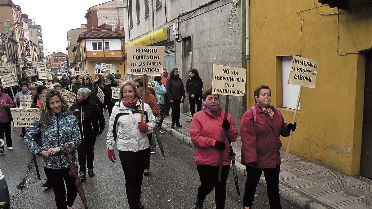 marcha-mujeres-robla-10318.jpg