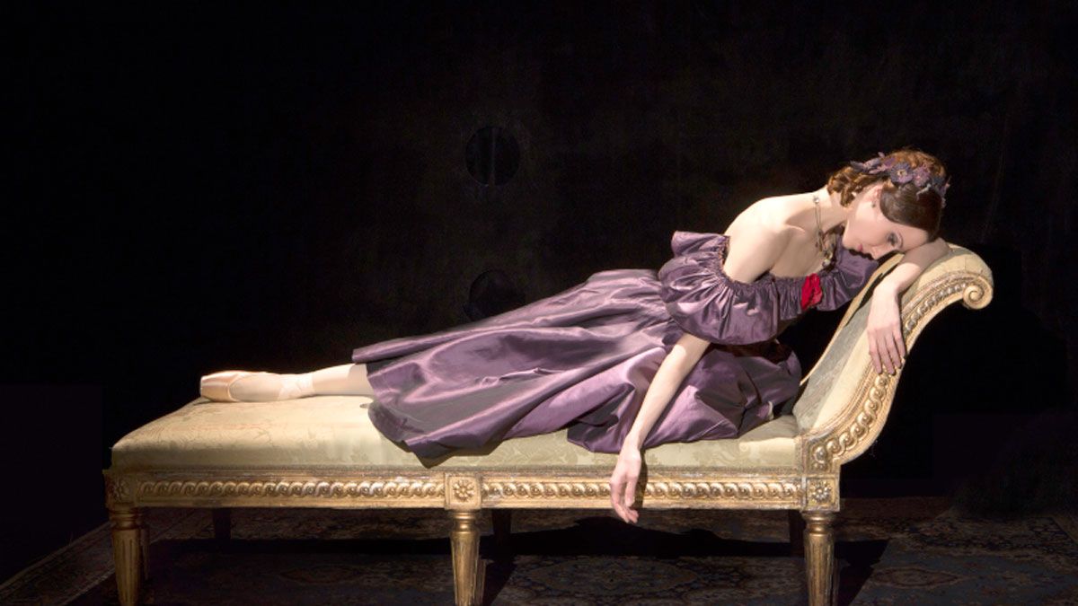 Svetlana Zakharova encarna a la heroína de la novela de Alejandro Dumas. | DAMIR YUSUPOV