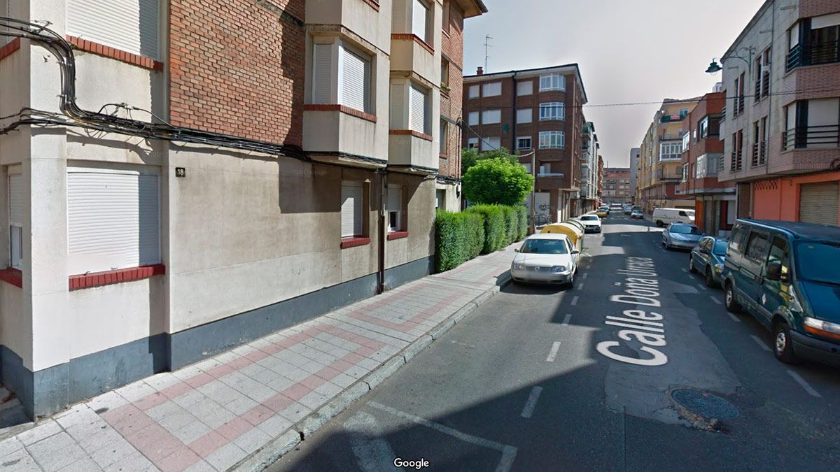 Dos de las viviendas están en el número 18 de la calle Doña Urraca de la capital. | GOOGLE MAPS