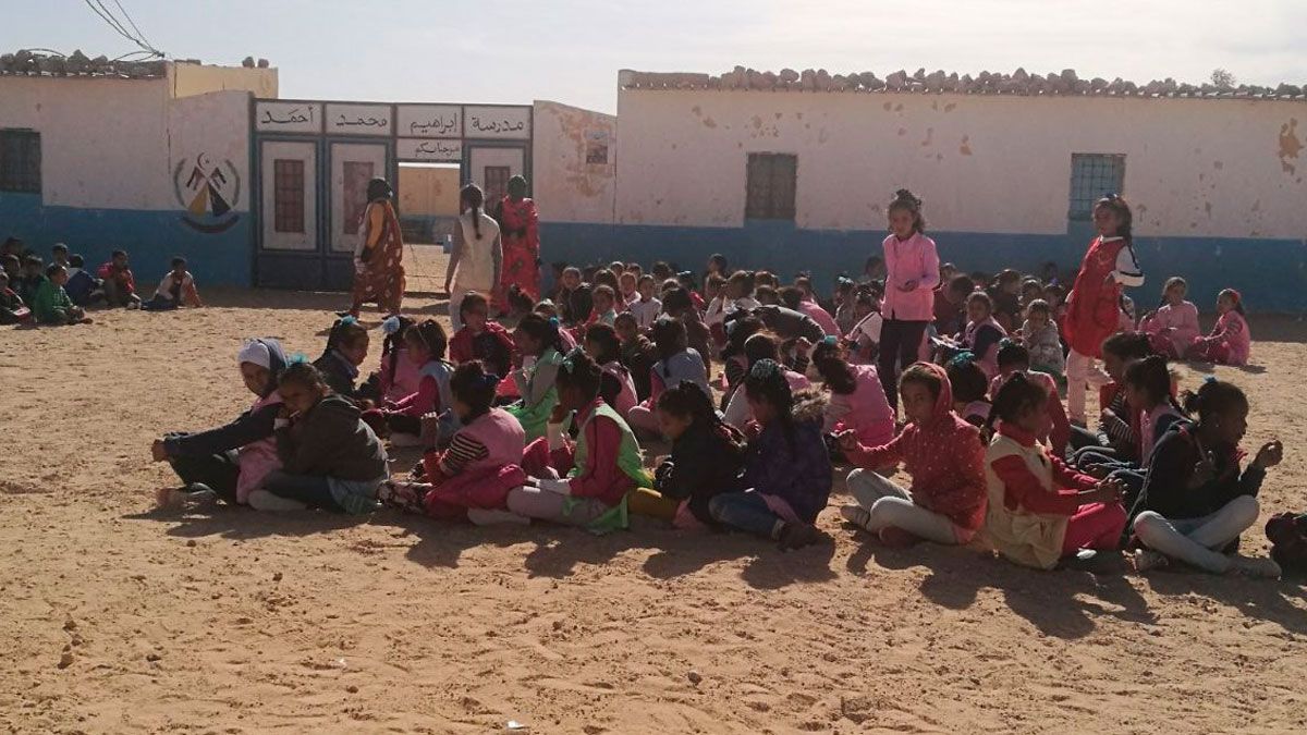Los niños comparten vida en el desierto y durante dos meses cambian de lugar para compartir Bierzo. | C.F.