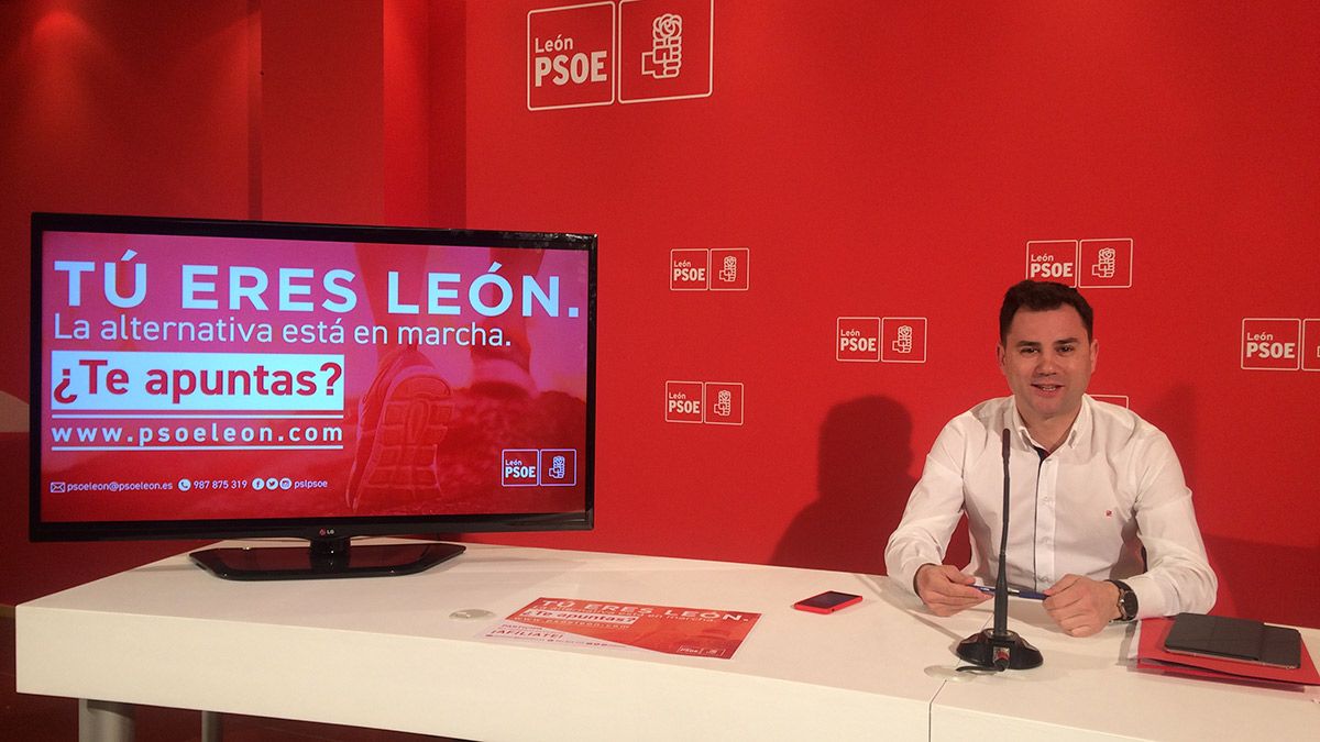 cendon-sede-psoe-campana-afiliacion-20318.jpg cendon-sede-psoe-campana-afiliacion-20318.jpg