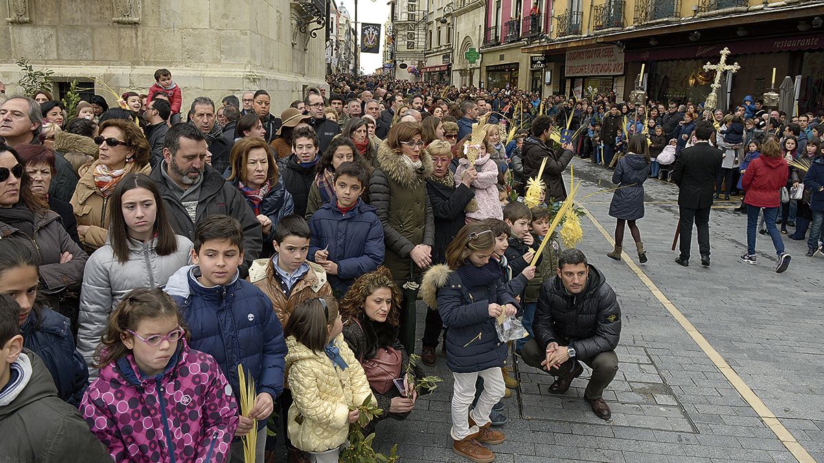 Un año más esta Semana Santa las calles de la ciudad estarán repletas de leoneses y foráneos que disfrutarán de todas sus riquezas. | MAURICIO PEÑA Un año más esta Semana Santa las calles de la ciudad estarán repletas de leoneses y foráneos que disfrutarán de todas sus riquezas. | MAURICIO PEÑA