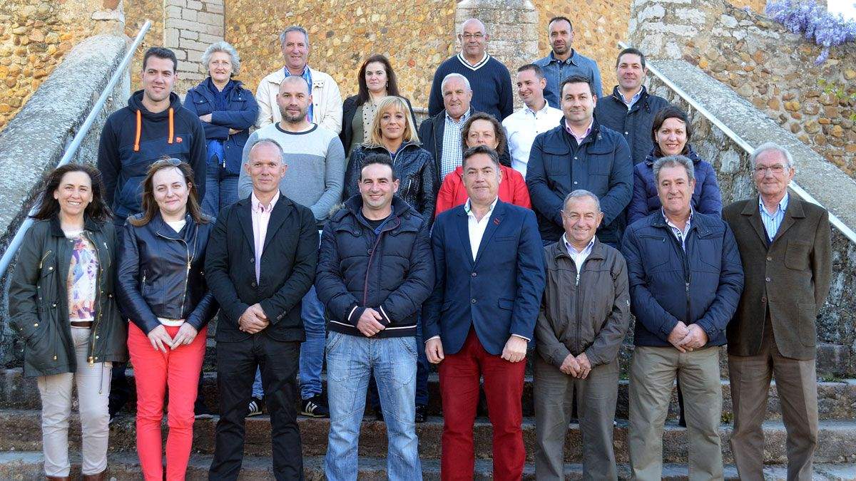 Un instante de la presentación de la candidatura de AIC.
