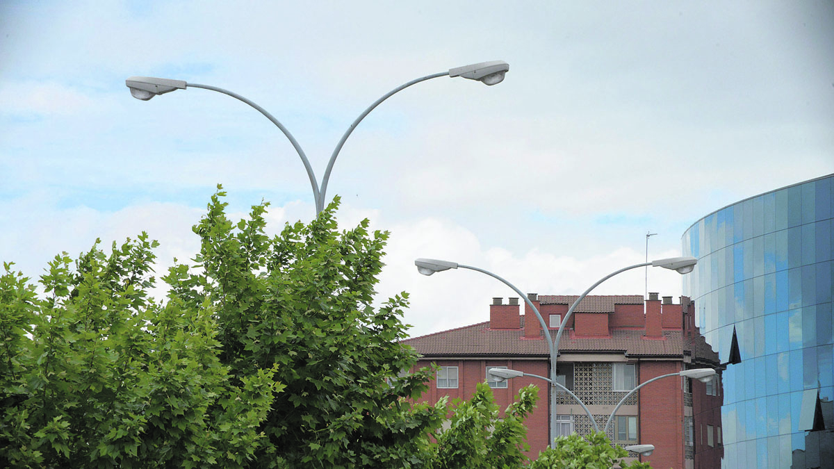 Alumbrado público en León. | MAURICIO PEÑA