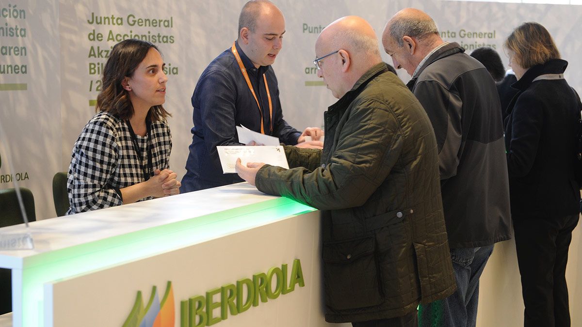 Iberdrola abre en Valladolid un punto de atención al accionista con motivo de su próxima Junta General. | ICAL Iberdrola abre en Valladolid un punto de atención al accionista con motivo de su próxima Junta General. | ICAL