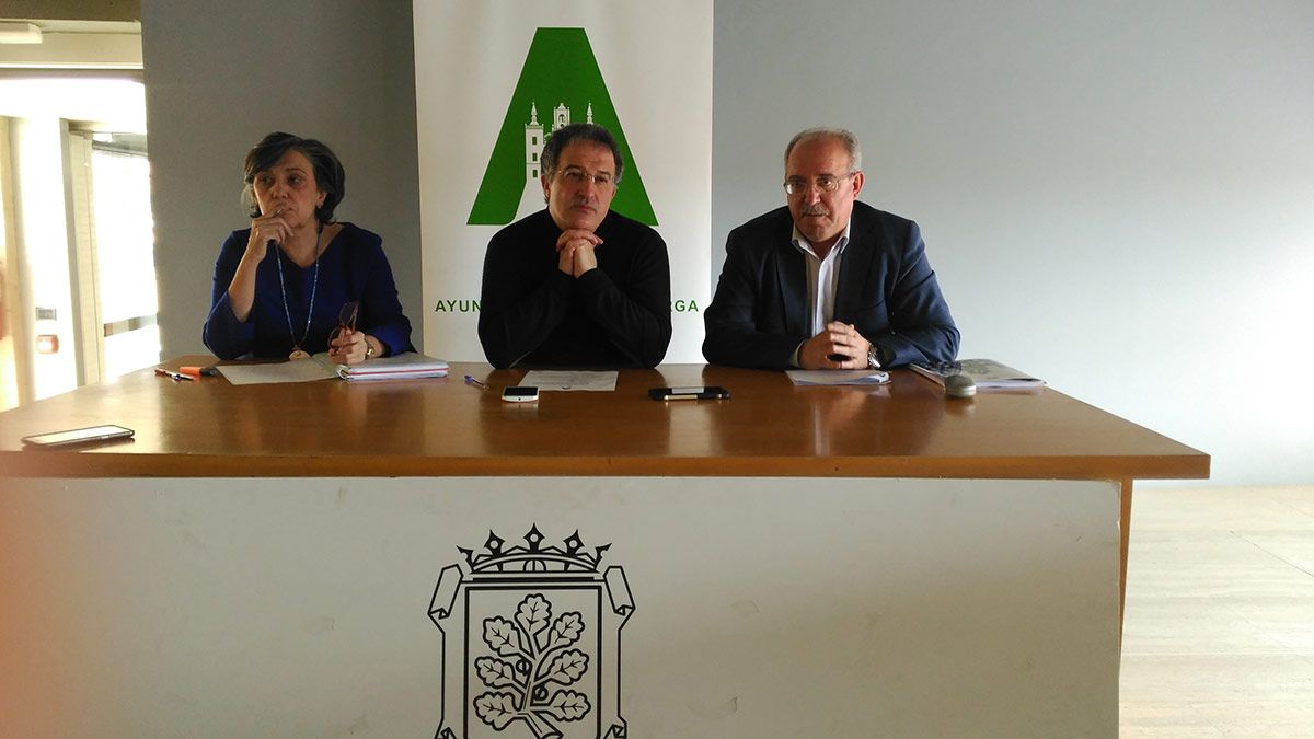 Los municipales durante la rueda de prensa de este miércoles. | P.F. Los municipales durante la rueda de prensa de este miércoles. | P.F.