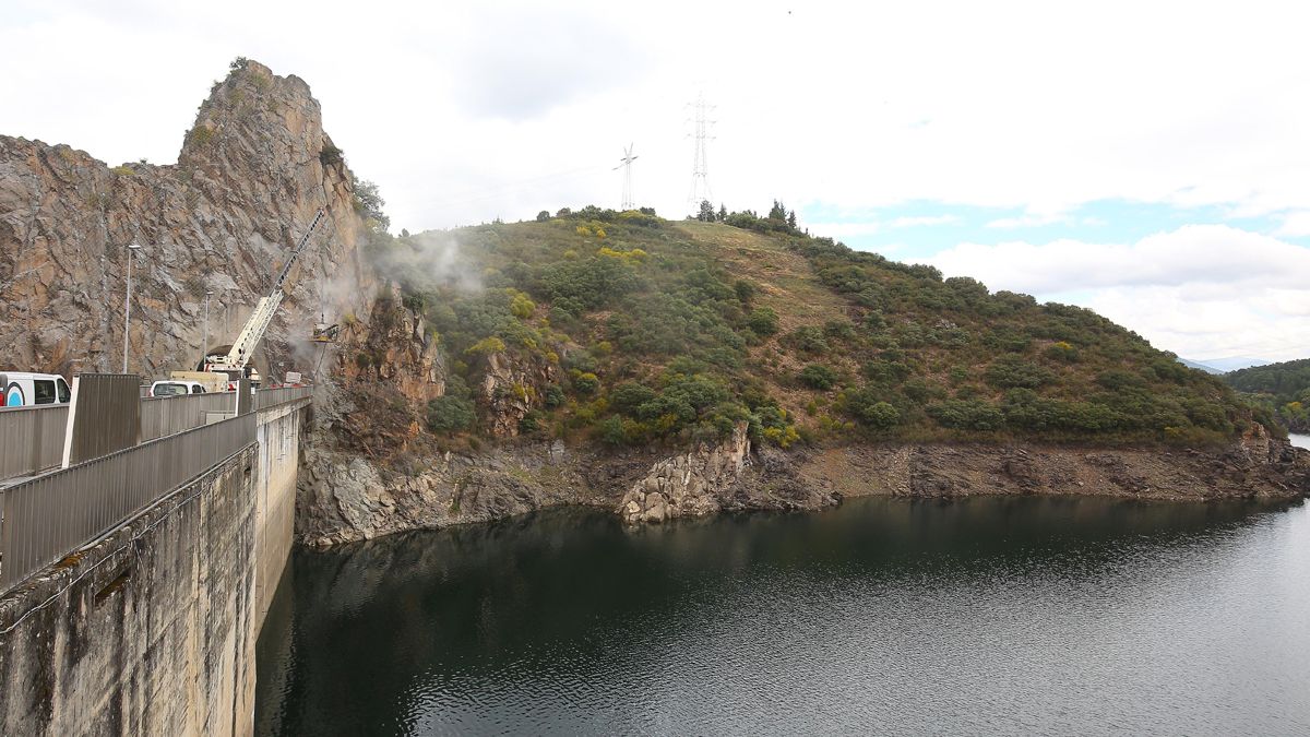Imagen de archivo de la presa de Bárcena. | C.S. (ICAL)
