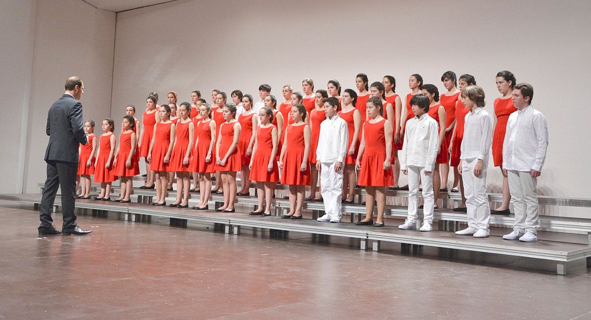 El Aula Coral Carmelitas, que actúa en la clausura, es la anfitriona del III Encuentro Coral que comienza este sábado en el Auditorio .