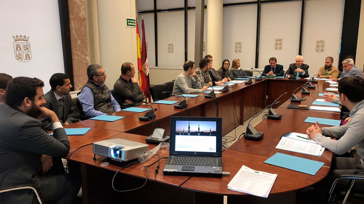 La delegación territorial acogió la jornada sobre certificación Halal en la que participaron 25 empresas. | L.N.C.
