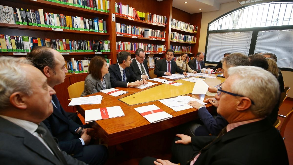 Pleno del Consejo de la Abogacía celebrado este viernes en Ponferrada. | c.S. (Ical)