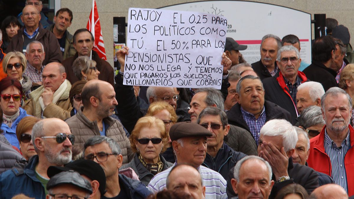 Manifestaciones por las pensiones y los empleos dignos en Ponferrada. | ICAL