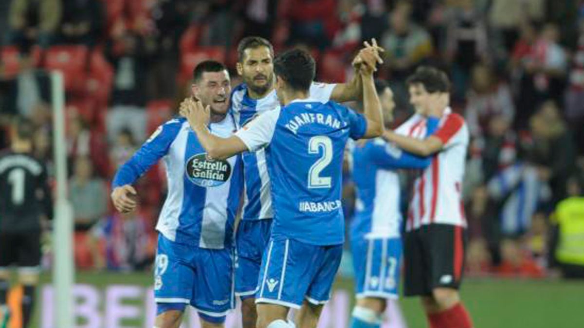 Borja Valle celebra la victoria del Deportivo en San Mamés. | LALIGA