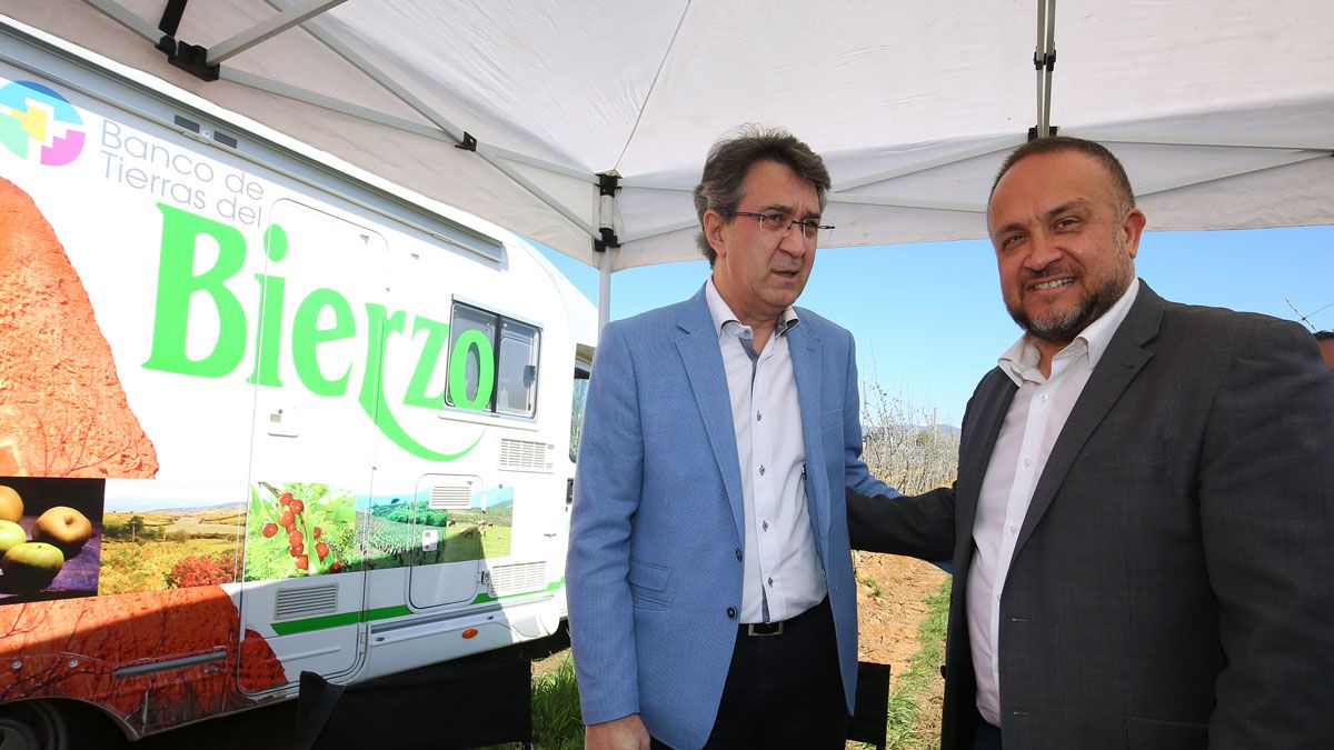 Majo en su visita al Bierzo este miércoles. | ICAL