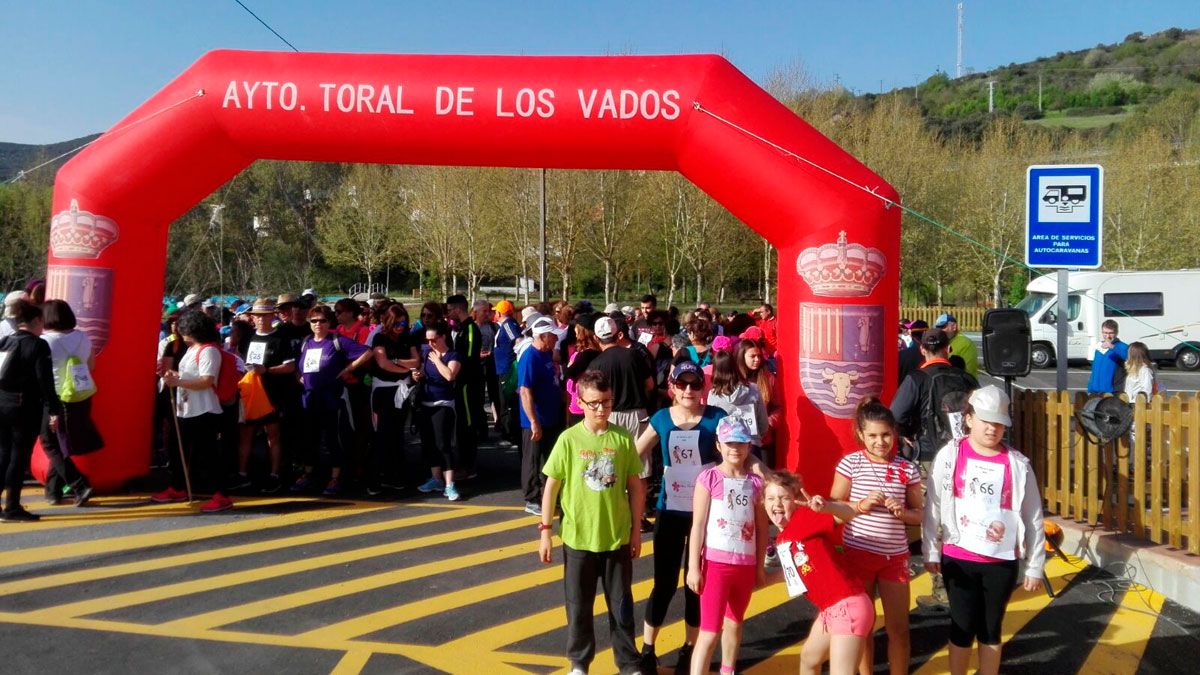 Momentos de la marcha en toral. | L.N.C.