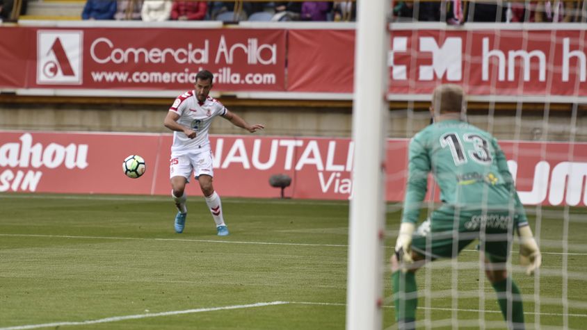 Ángel García en una acción. | SAÚL ARÉN