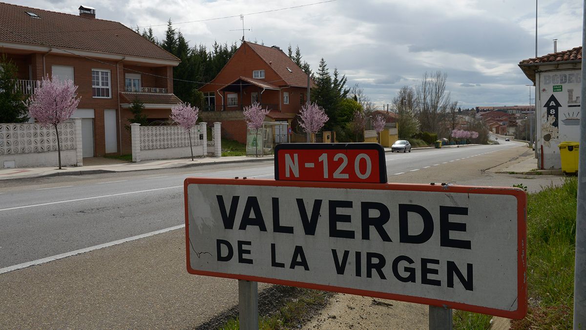 El Ayuntamiento de Valverde de la Virgen ha aprobado ya las nuevas obras del Plan de Cooperación. | MAURICIO PEÑA