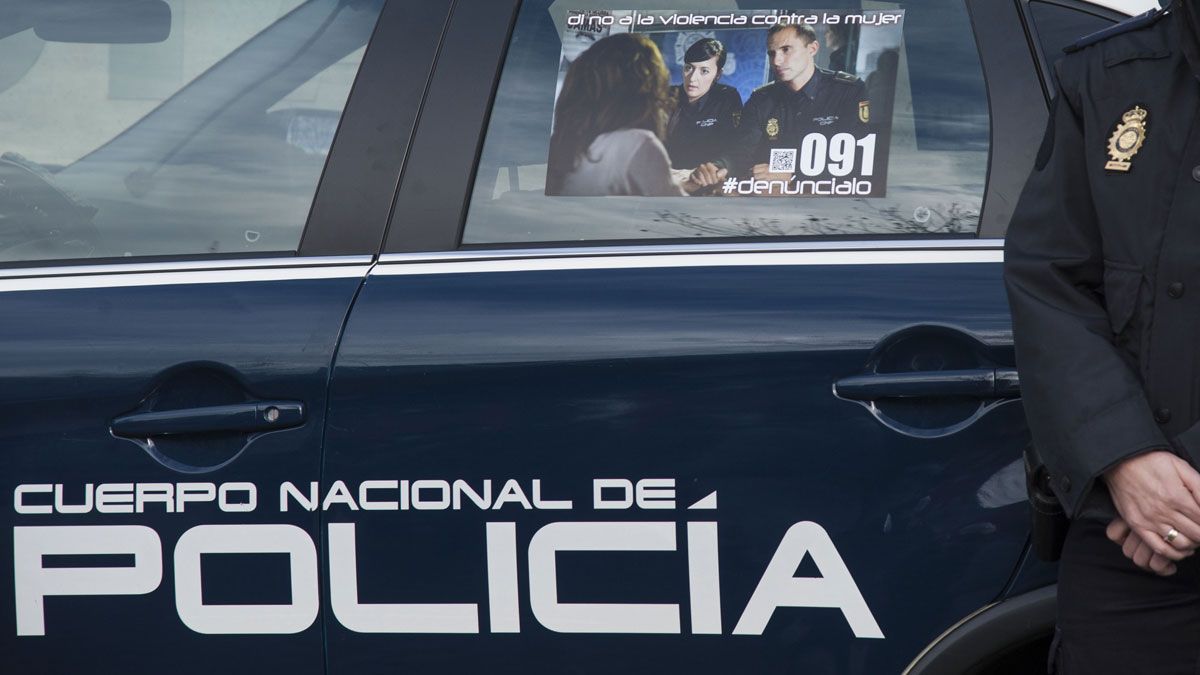 Los agentes de la Policía Nacional fueron los responsables de la detención del presunto autor de los abusos. | DANIEL MARTÍN
