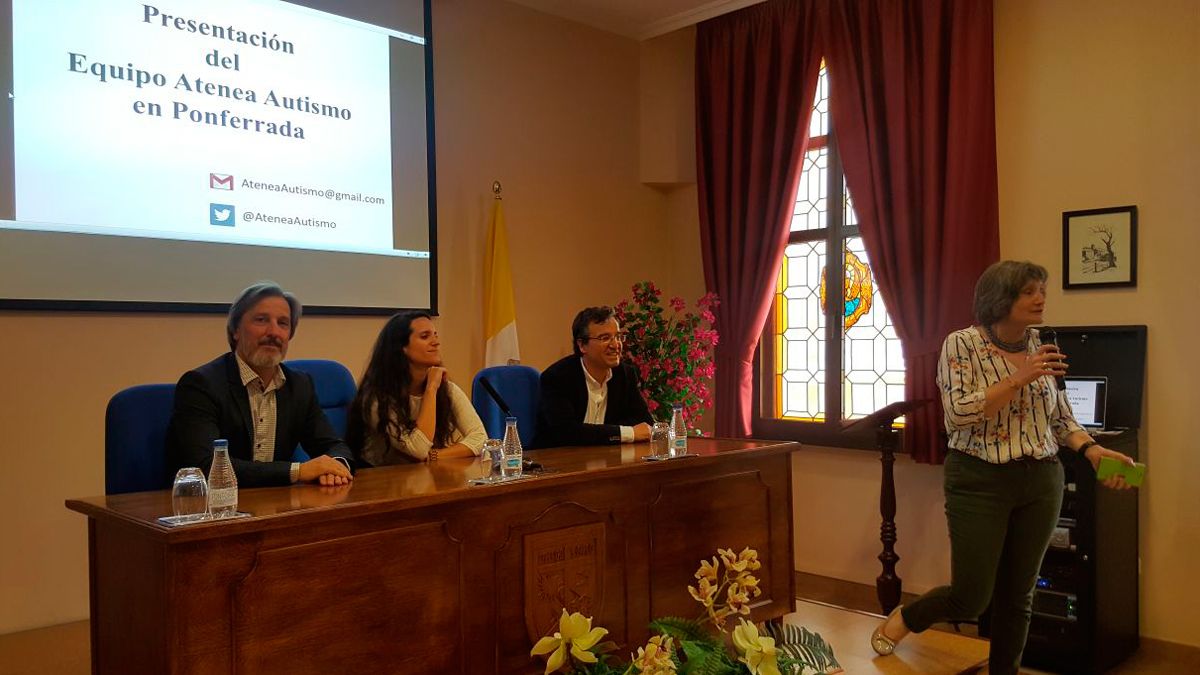 Presentación del proyecto Atanea en Ponferrada. | L.N.C.