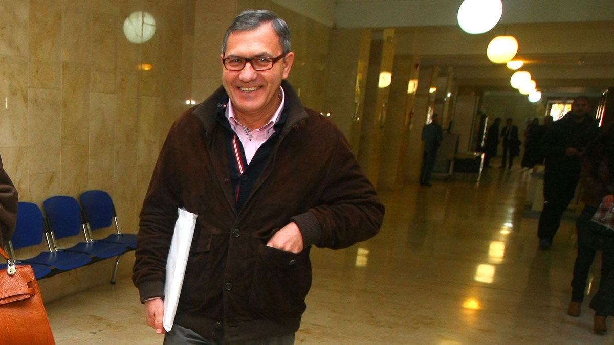 Adolfo Canedo ha criticado al equipo de Gobierno por asumir el archivo de dos causas sin haberse producido, dice. | ICAL