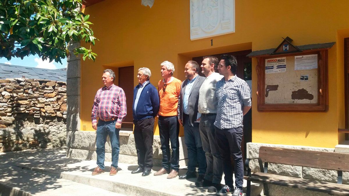 Borrenes recibió la visita este jueves del presidente del Consejo Comarcal. | L.N.C.