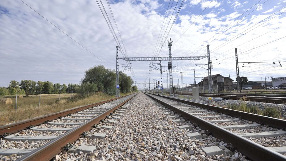 Transervi presta servicios a Renfe en los talleres de remolcado. | MAURICIO PEÑA Transervi presta servicios a Renfe en los talleres de remolcado. | MAURICIO PEÑA