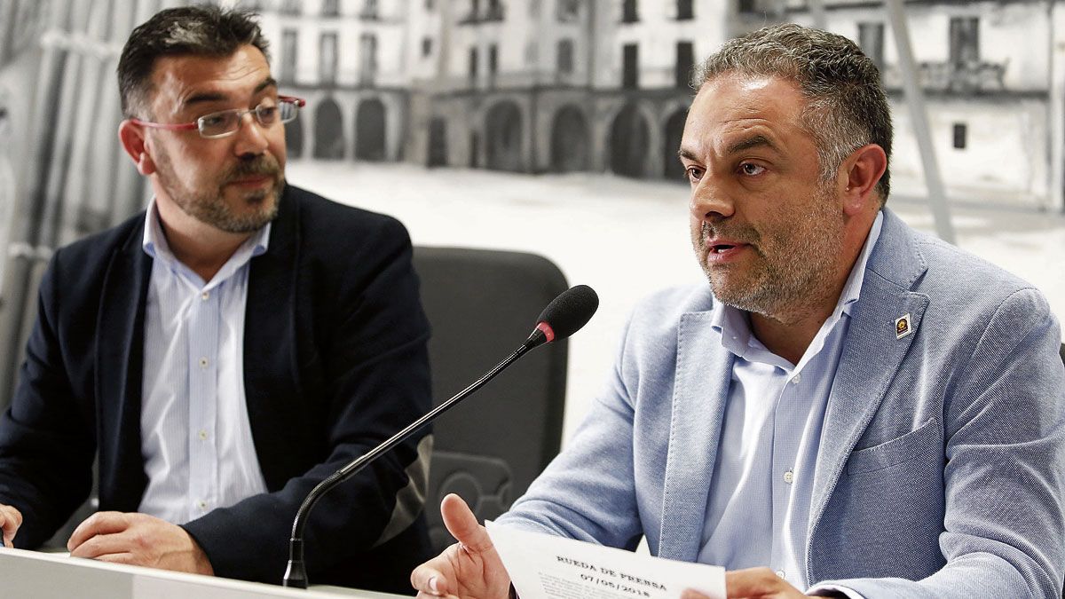 José Luis Nieto, durante la presentación del intento de récord Guinness de este domingo. | CARLOS S. CAMPILLO