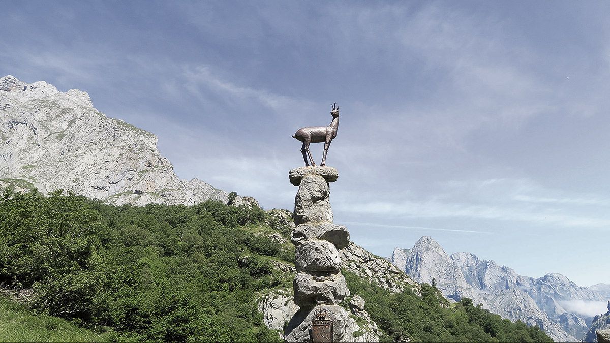 Espectacular imagen de Picos de Europa desde el mirador del Tombo en el Valle de Valdeón. | ICAL