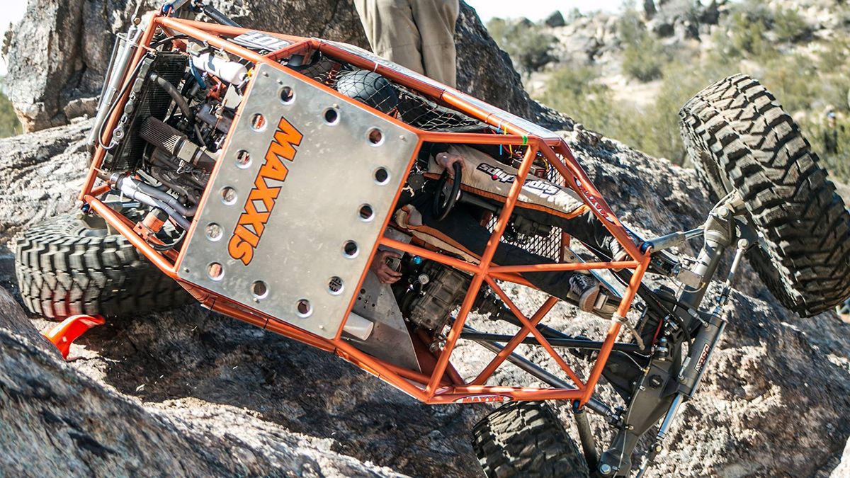 Sergio Mirallas, con su vehículo durante una competición de ‘rock crawling’. | L.N.C.