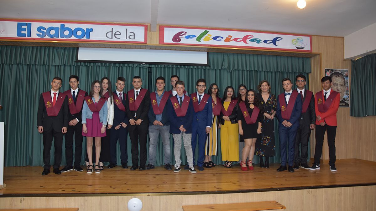 graducacion-04-06-18.jpg graducacion-04-06-18.jpg