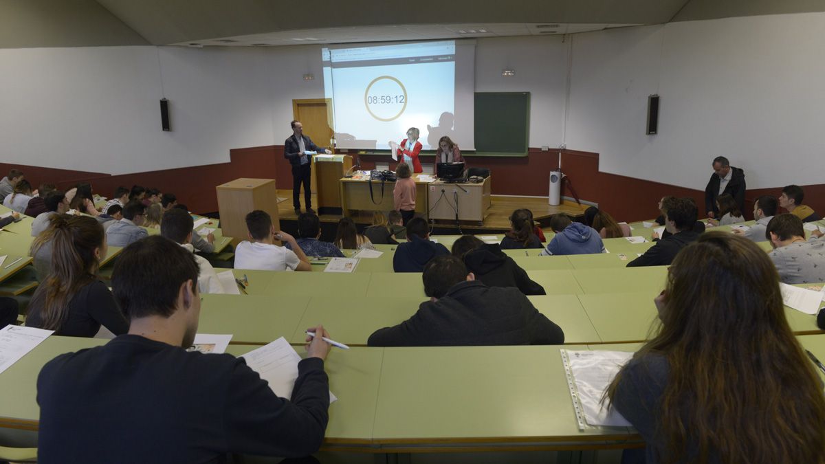 Los alumnos leoneses se enfrentan a tres días de pruebas para acceder a la universidad | MAURICIO PEÑA