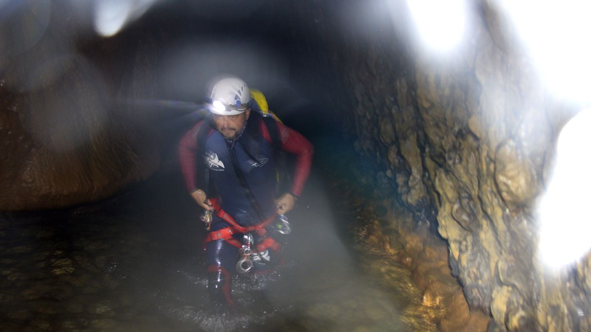 La Cueva de Valporquero es uno de los principales escenarios del programa 'Aventura y Naturaleza'. | MAURICIO PEÑA