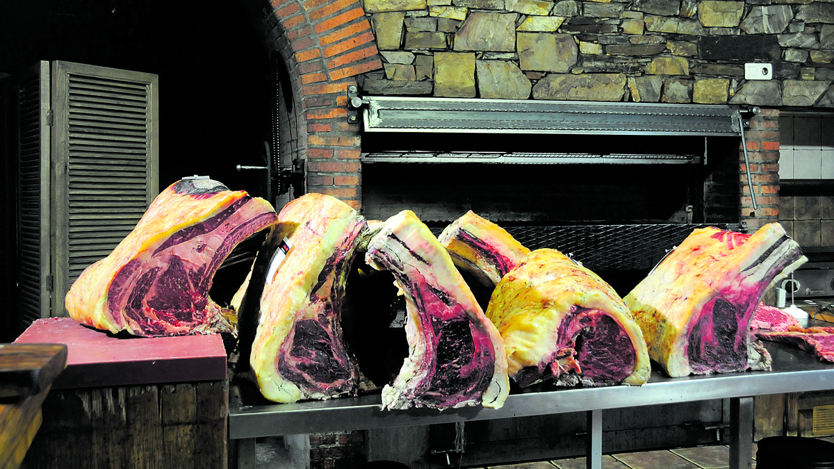 En total siguen inmovilizadas casi tres toneladas de carnes rojas tras las inspecciones de la Guardia Civil. | L.N.C.