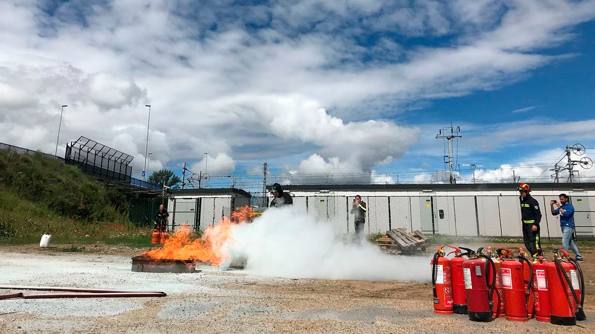 Un momento de las prácticas llevadas a cabo en este curso. | BOMBEROS DE LEÓN Un momento de las prácticas llevadas a cabo en este curso. | BOMBEROS DE LEÓN