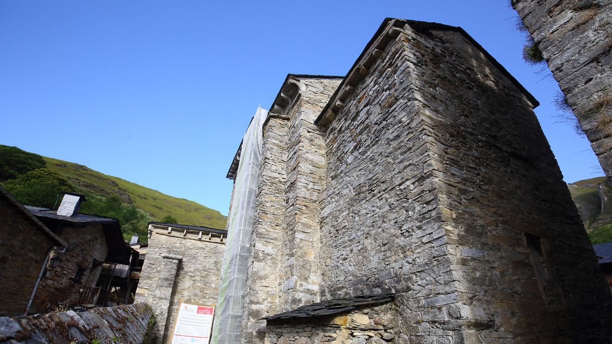 Fachada exterior de la iglesia de Santiago de Peñalba. | C.S. (ICAL)