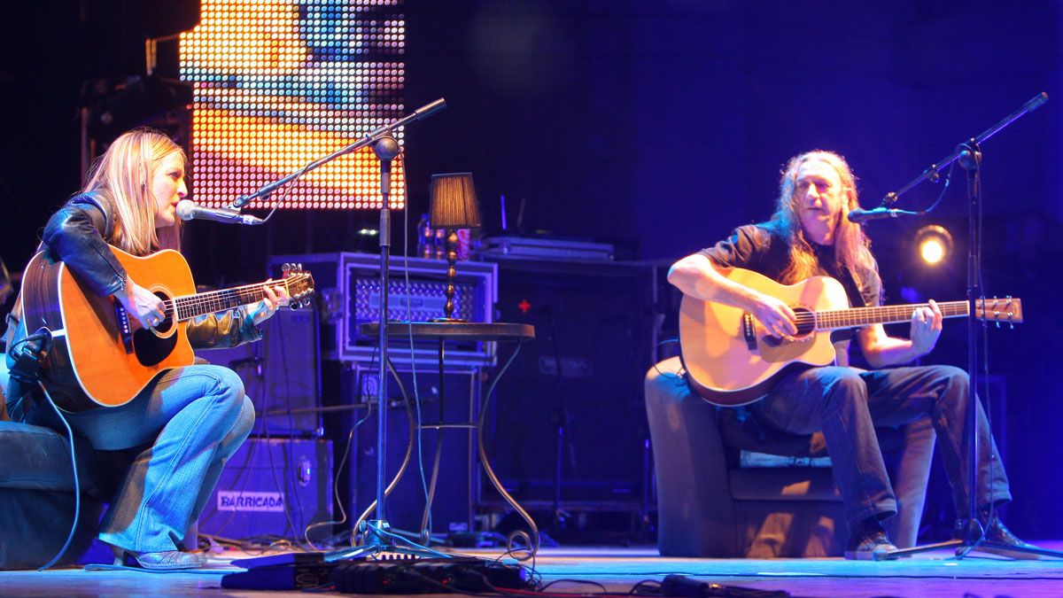 Rosendo Mercado durante una actuación.