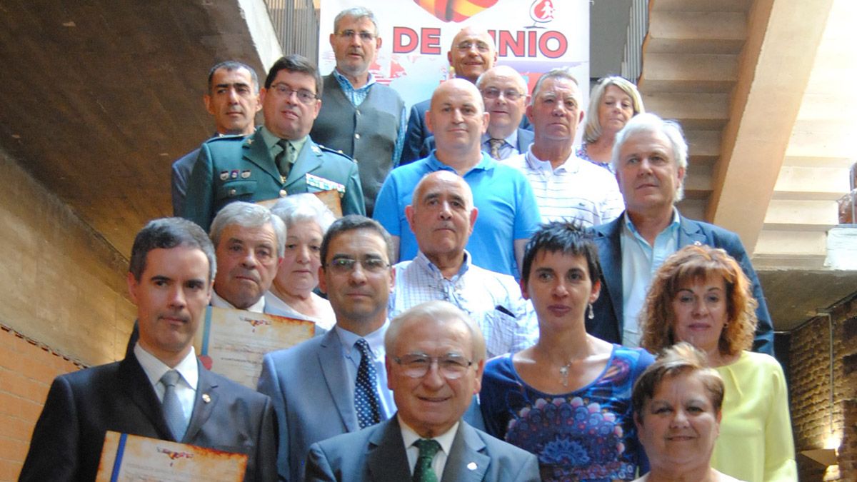 Donantes de sangre leoneses en la recogida de sus distinciones en Madrid. | L.N.C.