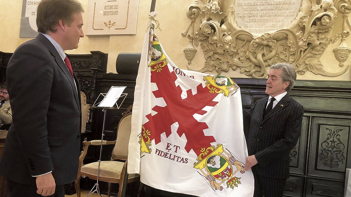 Imagen de la bandera del Regimiento Fijo de Luisiana. | P.F. Imagen de la bandera del Regimiento Fijo de Luisiana. | P.F.
