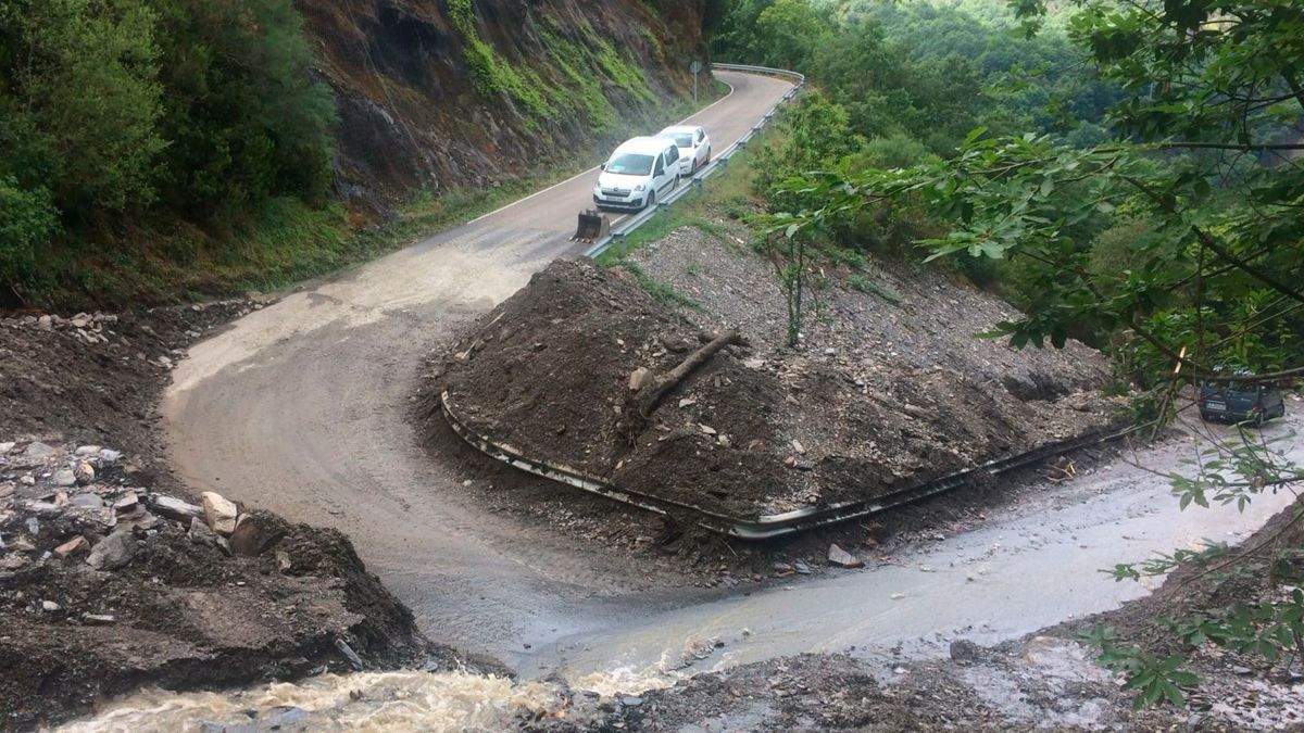 Reabierto el acceso a Peñalba de Santiago.