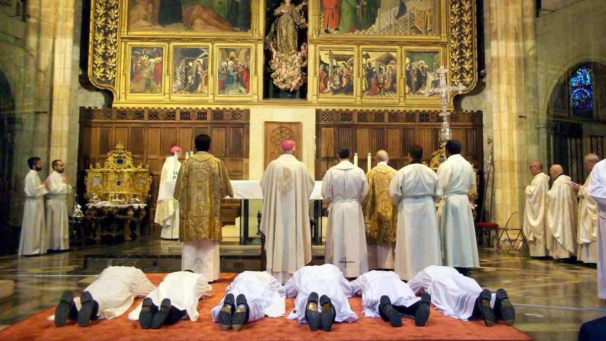 El obispo de León, Julián López, en la clausura del Año Pastoral Diocesano Vocacional. | L.N.C.